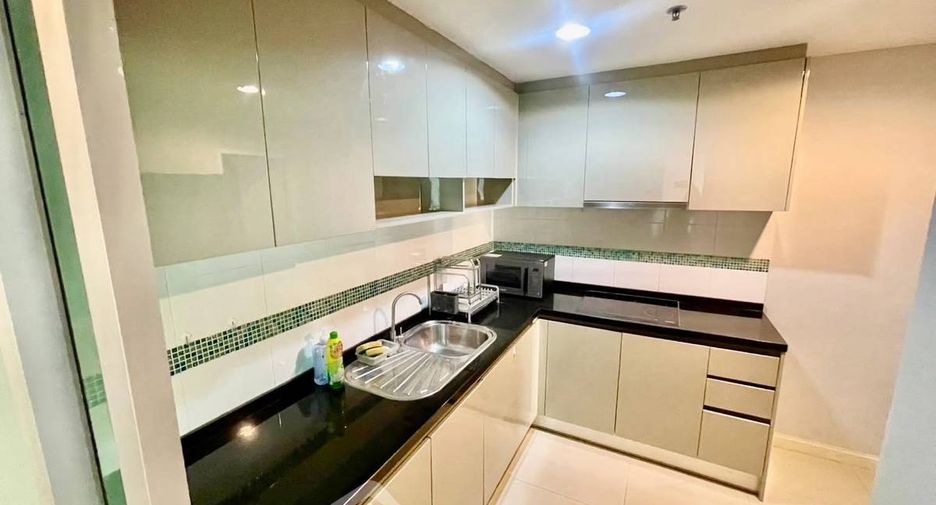 For rent and for sale 3 bedrooms condo in Huai Khwang, Bangkok
