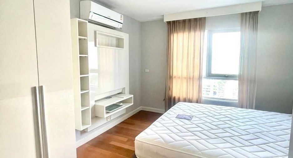 For rent and for sale 3 bedrooms condo in Huai Khwang, Bangkok
