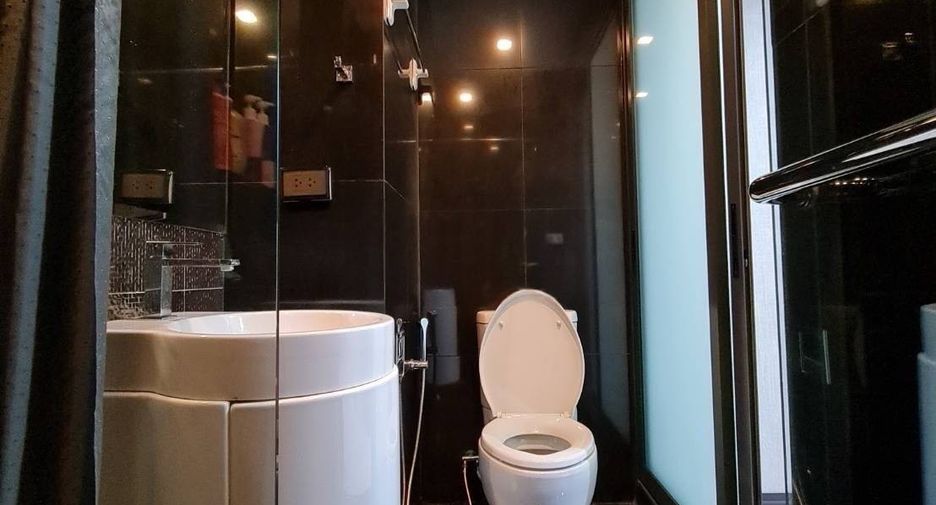 Condo en venta de 1 habitaciones en Khlong Toei, Bangkok