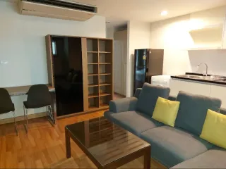 For rent 1 bed condo in Phaya Thai, Bangkok