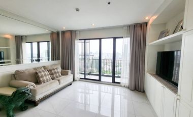 Condo en alquiler de 3 habitaciones en Watthana, Bangkok