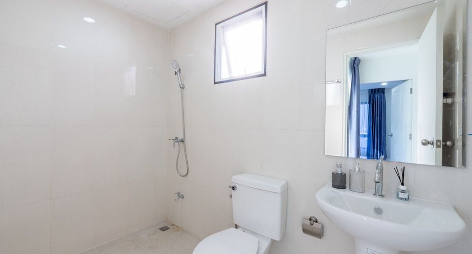 Condo en venta de 2 habitaciones en Bang Na, Bangkok