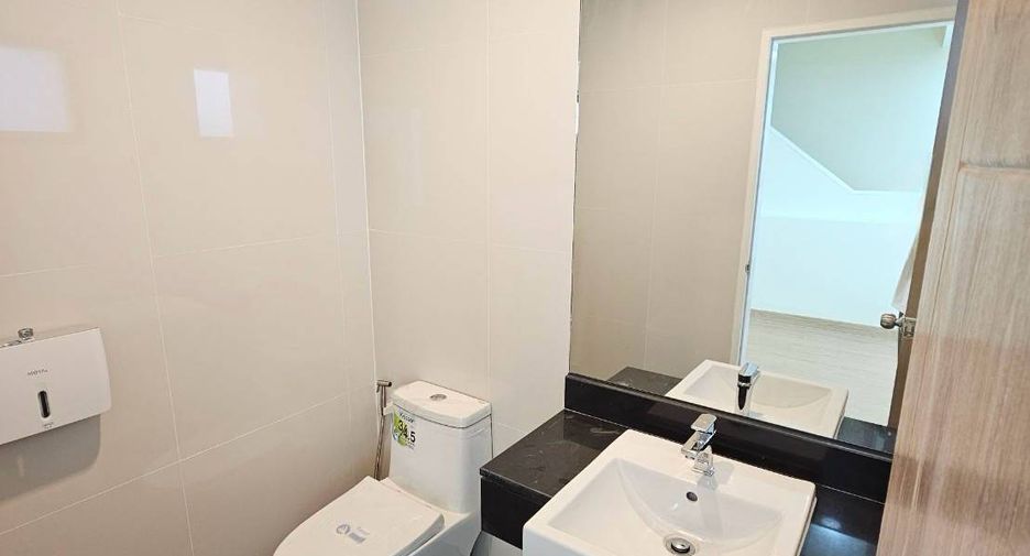 Reihenhaus zum Kauf mit 3 Zimmer in Suan Luang, Bangkok