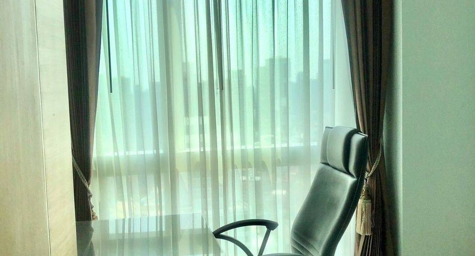 For sale 2 bedrooms condo in Khlong Toei, Bangkok