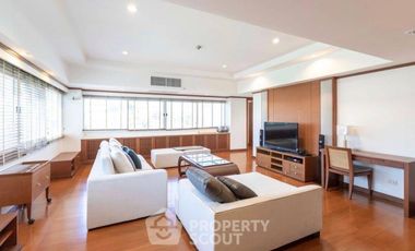 For sale 4 ベッドルーム condo in Watthana, Bangkok