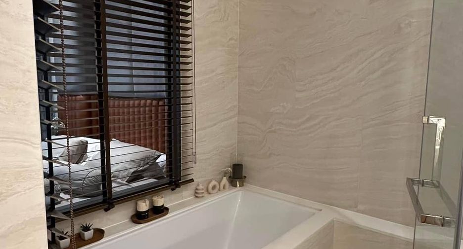 For sale 1 bed condo in Khlong Toei, Bangkok