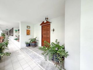 Продажа 3 спальни кондо в Ратчатхещи, Бангкок