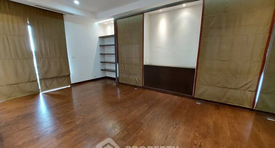 Condo en venta de 3 habitaciones en Watthana, Bangkok