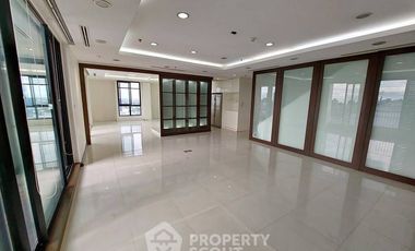Condo en venta de 3 habitaciones en Watthana, Bangkok