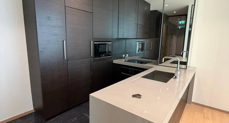 For sale 2 bedrooms condo in Pathum Wan, Bangkok