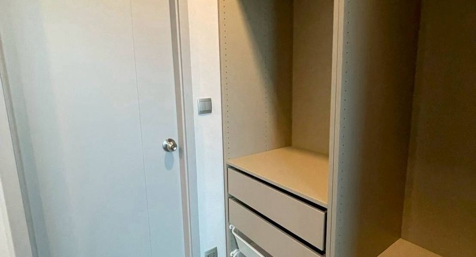 À vendre 1 chambre condo à Phra Khanong, Bangkok