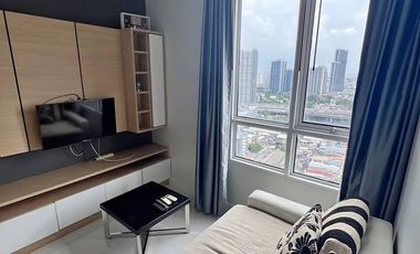 For sale 1 bed condo in Khlong Toei, Bangkok