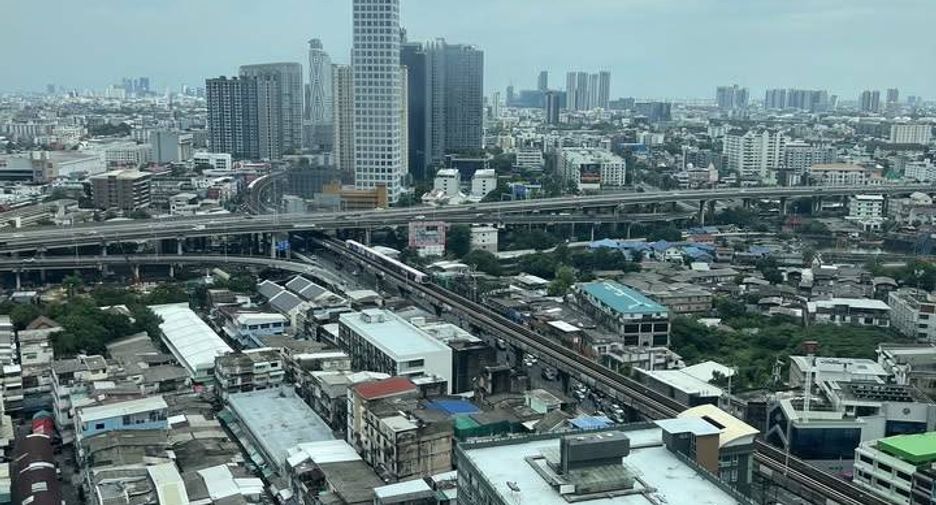 For sale 1 bed condo in Khlong Toei, Bangkok
