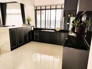 出售 5 卧室 独立屋 在 Lat Krabang, 曼谷