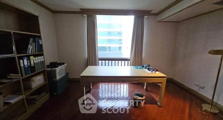 For sale 3 bedrooms condo in Pathum Wan, Bangkok