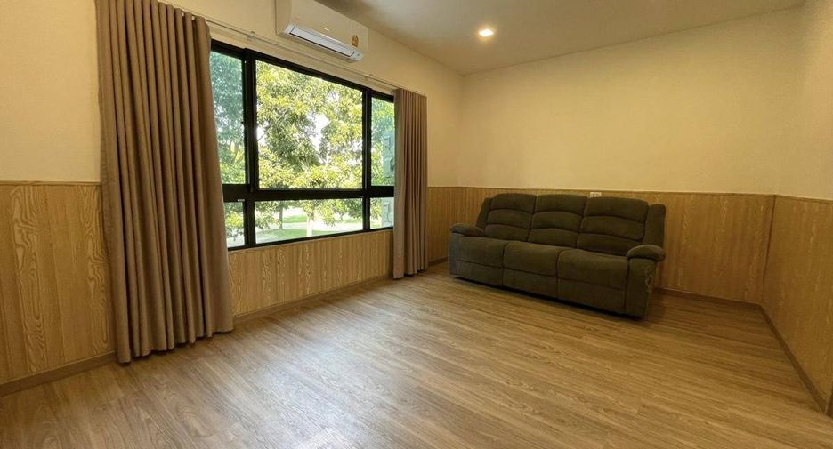 Casa adosada en venta de 3 habitaciones en Saphan Sung, Bangkok
