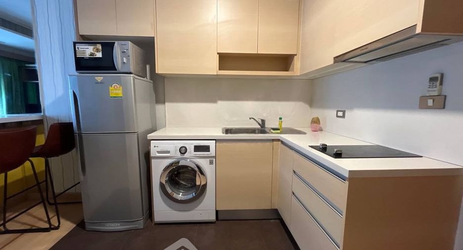 For sale 1 bed condo in Watthana, Bangkok