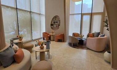 Condo en venta de 3 habitaciones en Huai Khwang, Bangkok