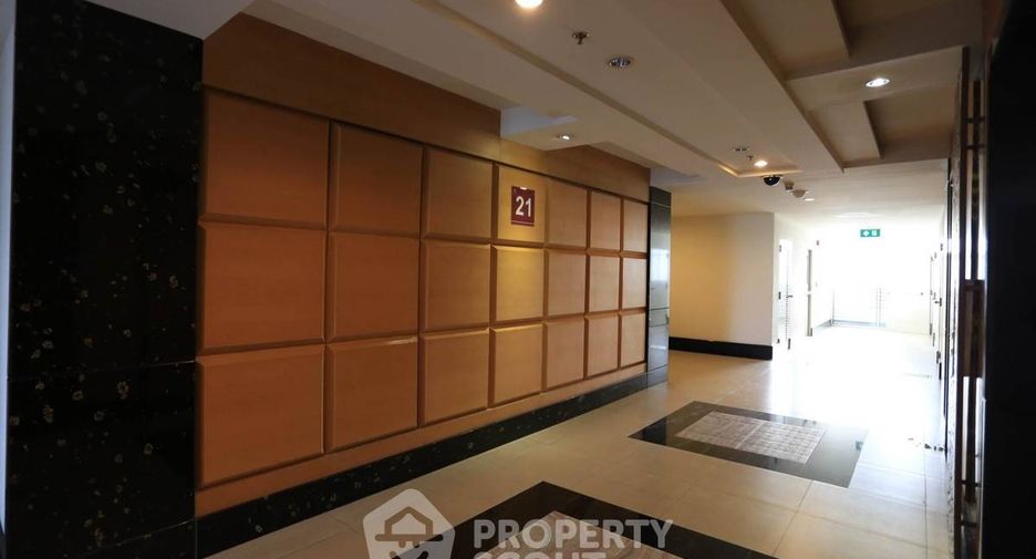 For sale 1 Beds condo in Sathon, Bangkok