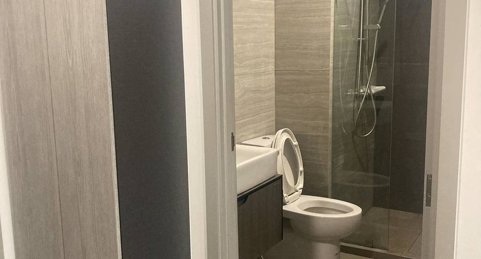 For sale 1 Beds condo in Bang Phlat, Bangkok