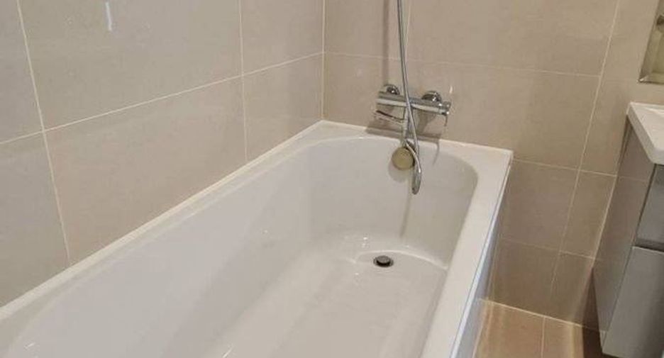 À vendre 1 chambre condo à Si Racha, Chonburi