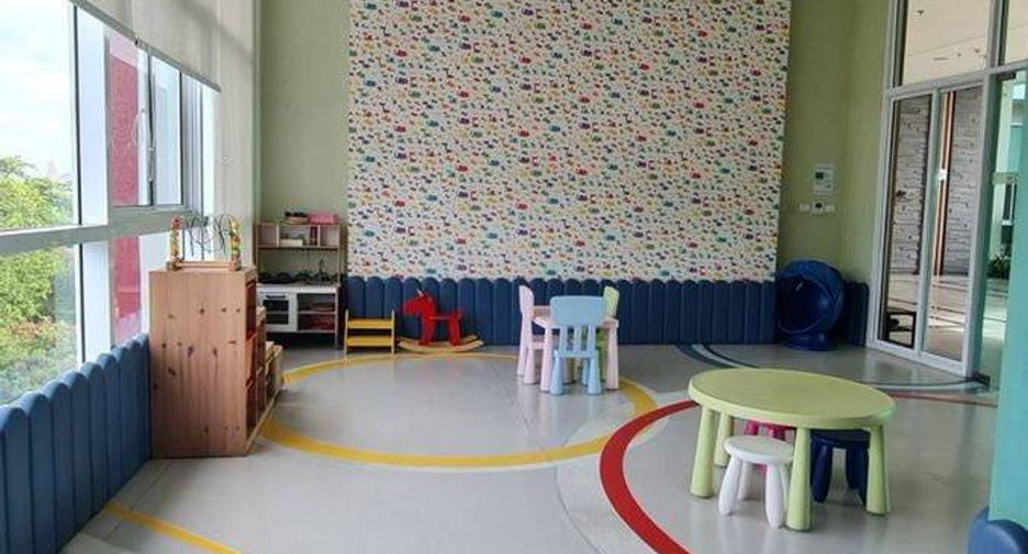 À vendre 1 chambre condo à Si Racha, Chonburi