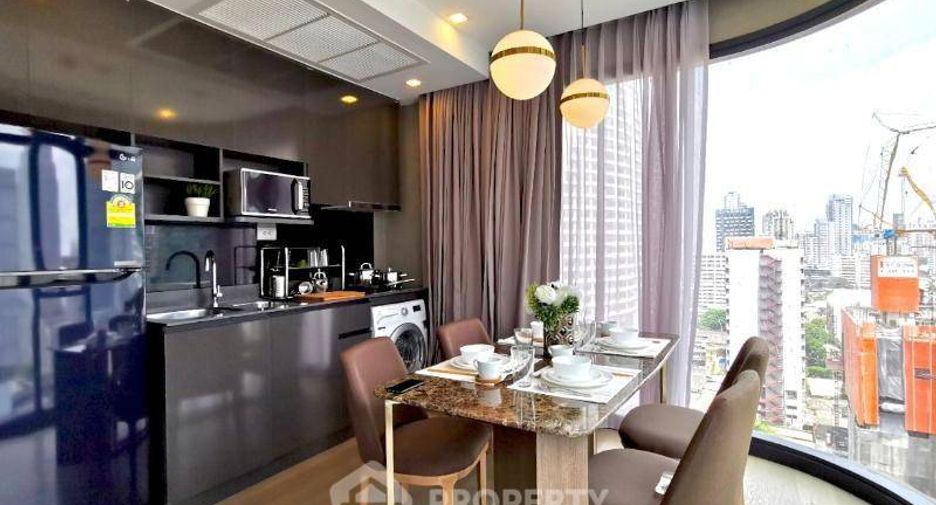 À vendre 2 chambres condo à Khlong Toei, Bangkok