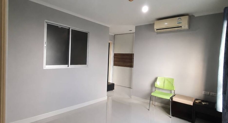 For sale 2 bedrooms condo in Wang Thonglang, Bangkok