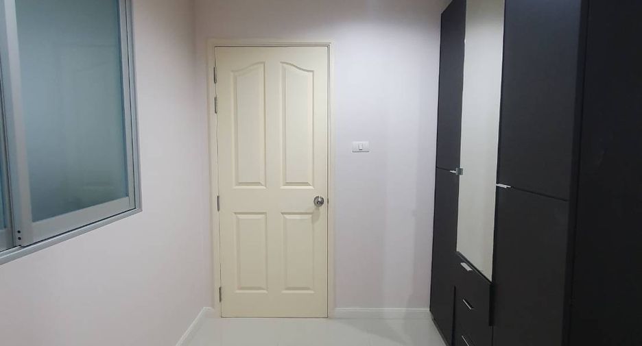 For sale 2 bedrooms condo in Wang Thonglang, Bangkok