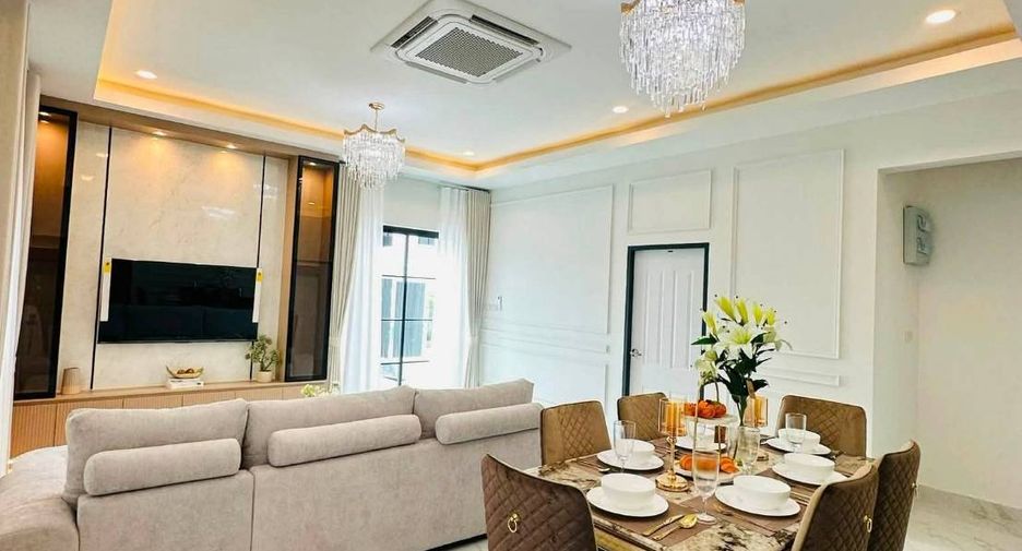 For sale 3 bedrooms villa in Bang Lamung, Chonburi