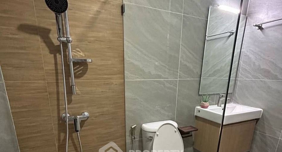 For sale 2 bedrooms condo in Khlong Toei, Bangkok