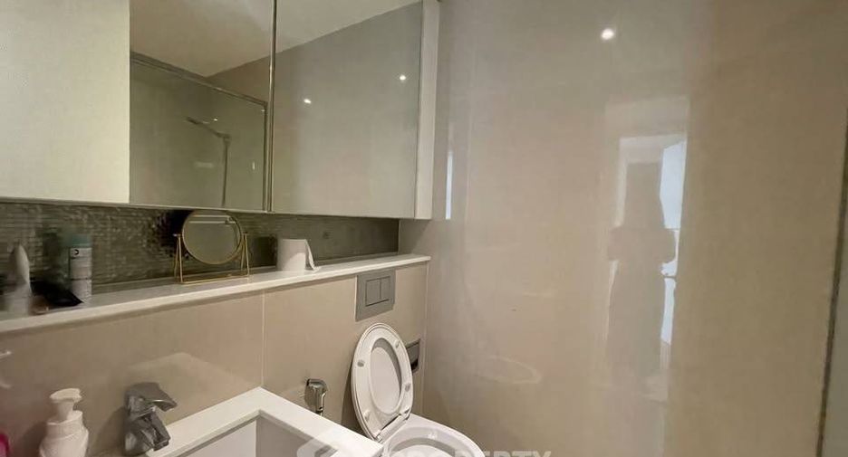 À vendre 2 chambres condo à Watthana, Bangkok