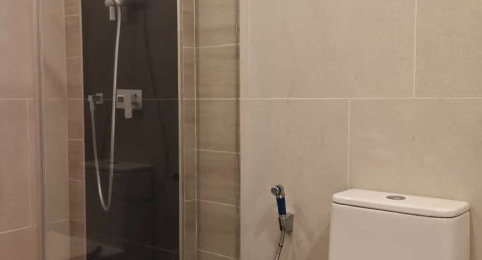 For sale 3 ベッドルーム condo in Bang Lamung, Chonburi