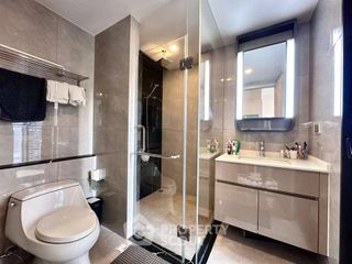 For sale 2 bedrooms condo in Huai Khwang, Bangkok