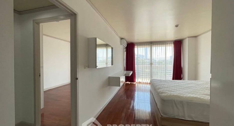 For sale 2 bedrooms condo in Watthana, Bangkok