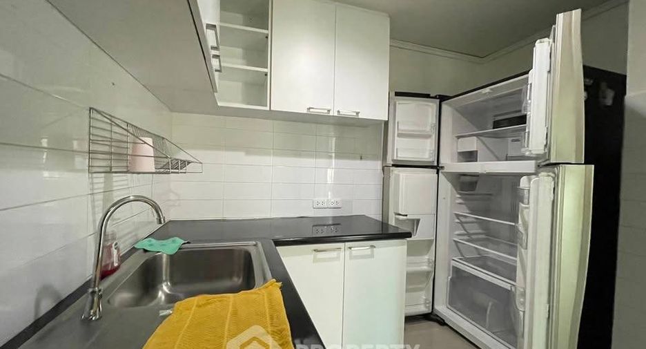 For sale 2 bedrooms condo in Watthana, Bangkok
