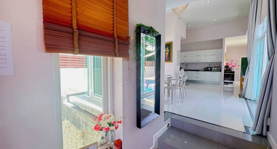 For rent 4 bedrooms villa in Bang Saray, Pattaya