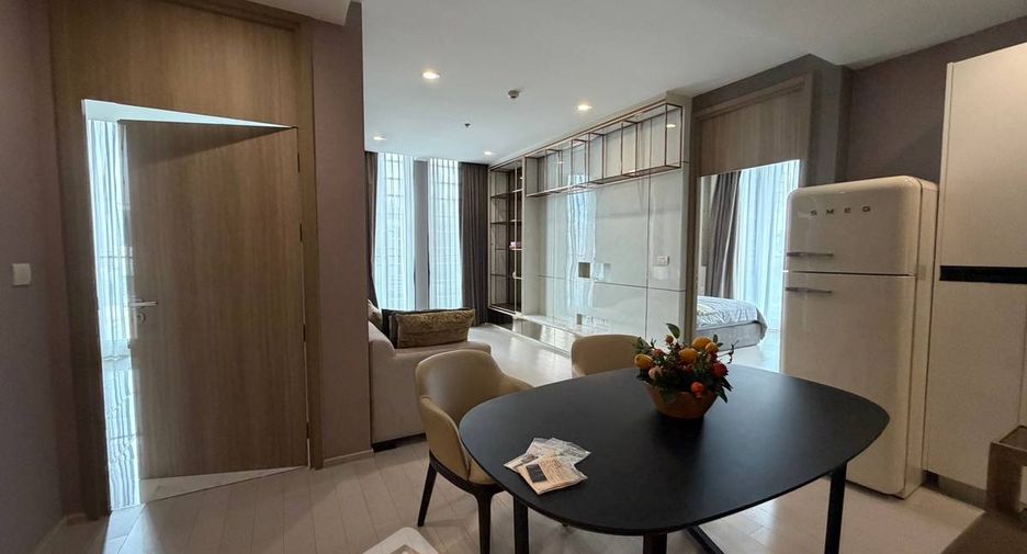 For rent 2 bedrooms condo in Pathum Wan, Bangkok