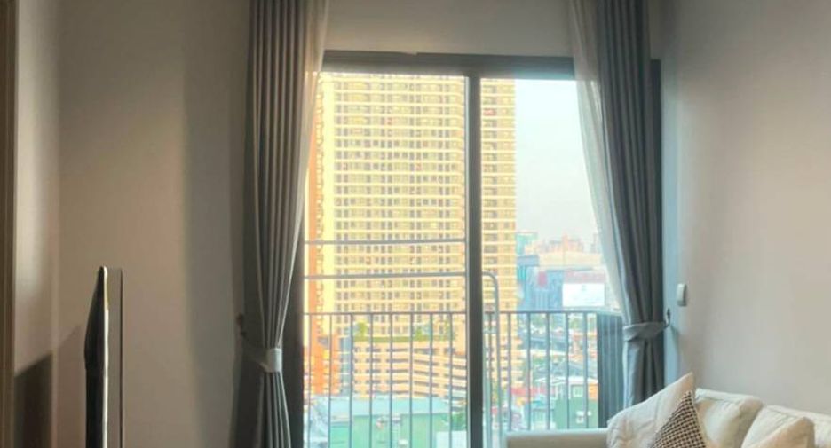 Condo en alquiler de 2 habitaciones en Huai Khwang, Bangkok
