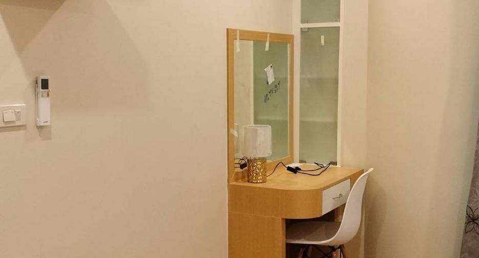 Condo en alquiler de 1 habitaciones en Khlong Toei, Bangkok