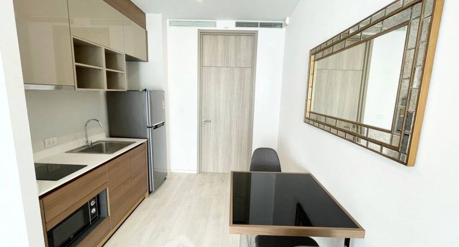 For rent 1 bed condo in Pathum Wan, Bangkok
