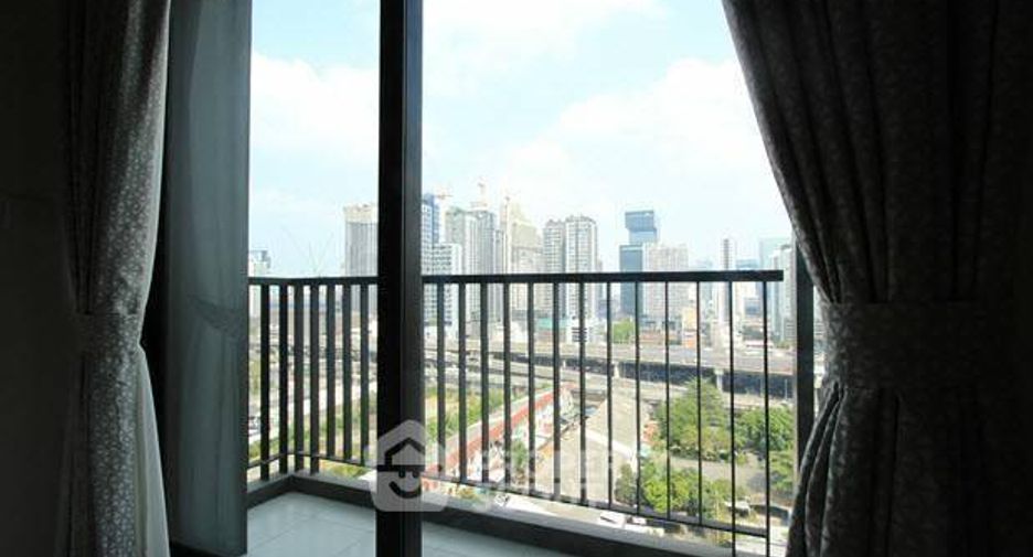 For rent 2 ベッドルーム condo in Watthana, Bangkok