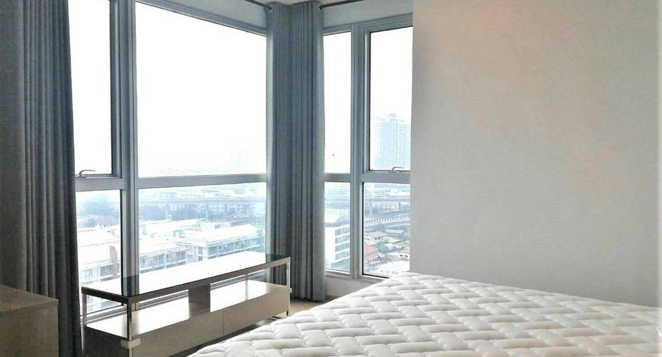 À louer 2 chambres condo à Phra Khanong, Bangkok