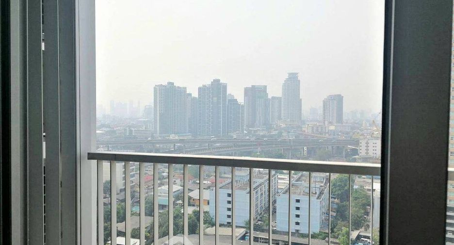 À louer 2 chambres condo à Phra Khanong, Bangkok