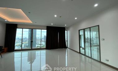 For rent 3 ベッドルーム condo in Watthana, Bangkok