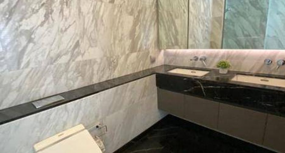 Condo en alquiler de 2 habitaciones en Sathon, Bangkok