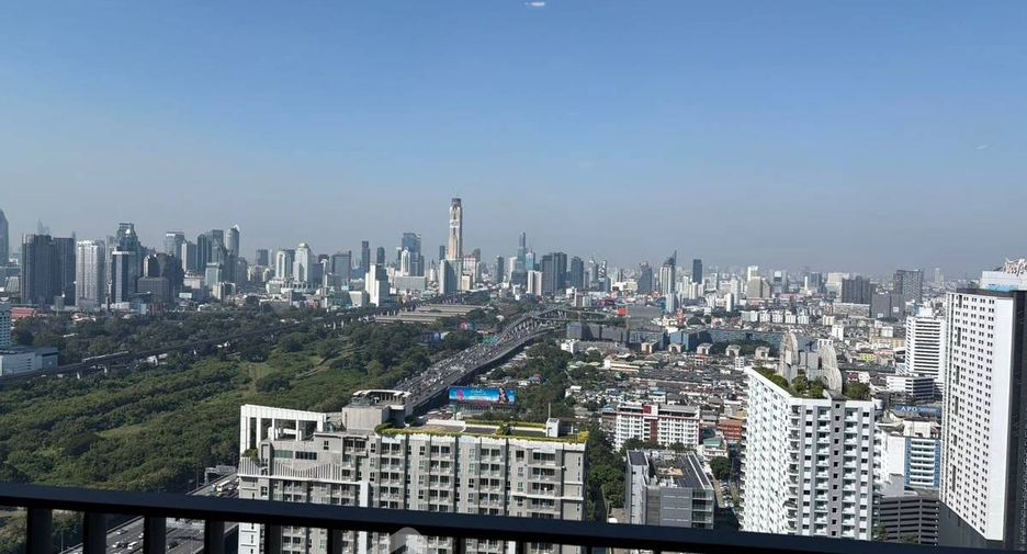 Condo en alquiler de 2 habitaciones en Huai Khwang, Bangkok