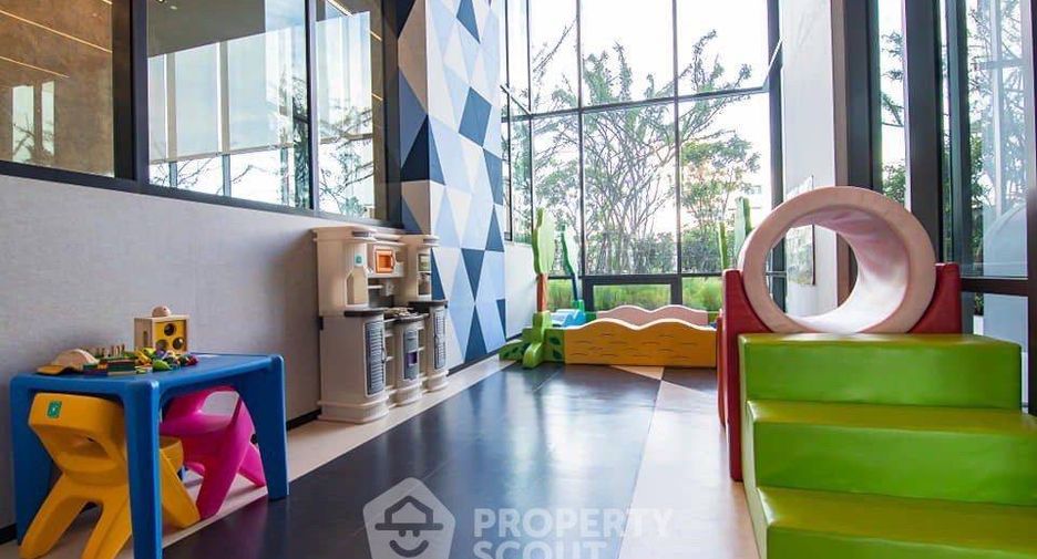 For rent 1 bed condo in Phra Khanong, Bangkok