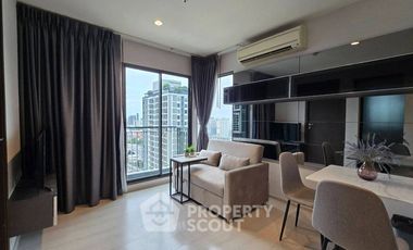 For rent 2 bedrooms condo in Huai Khwang, Bangkok
