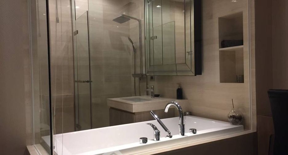Condo en alquiler de 1 habitaciones en Khlong Toei, Bangkok